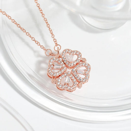 Clover Heart Necklace ™